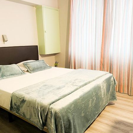 Hostel Monaco Фуншал Екстериор снимка