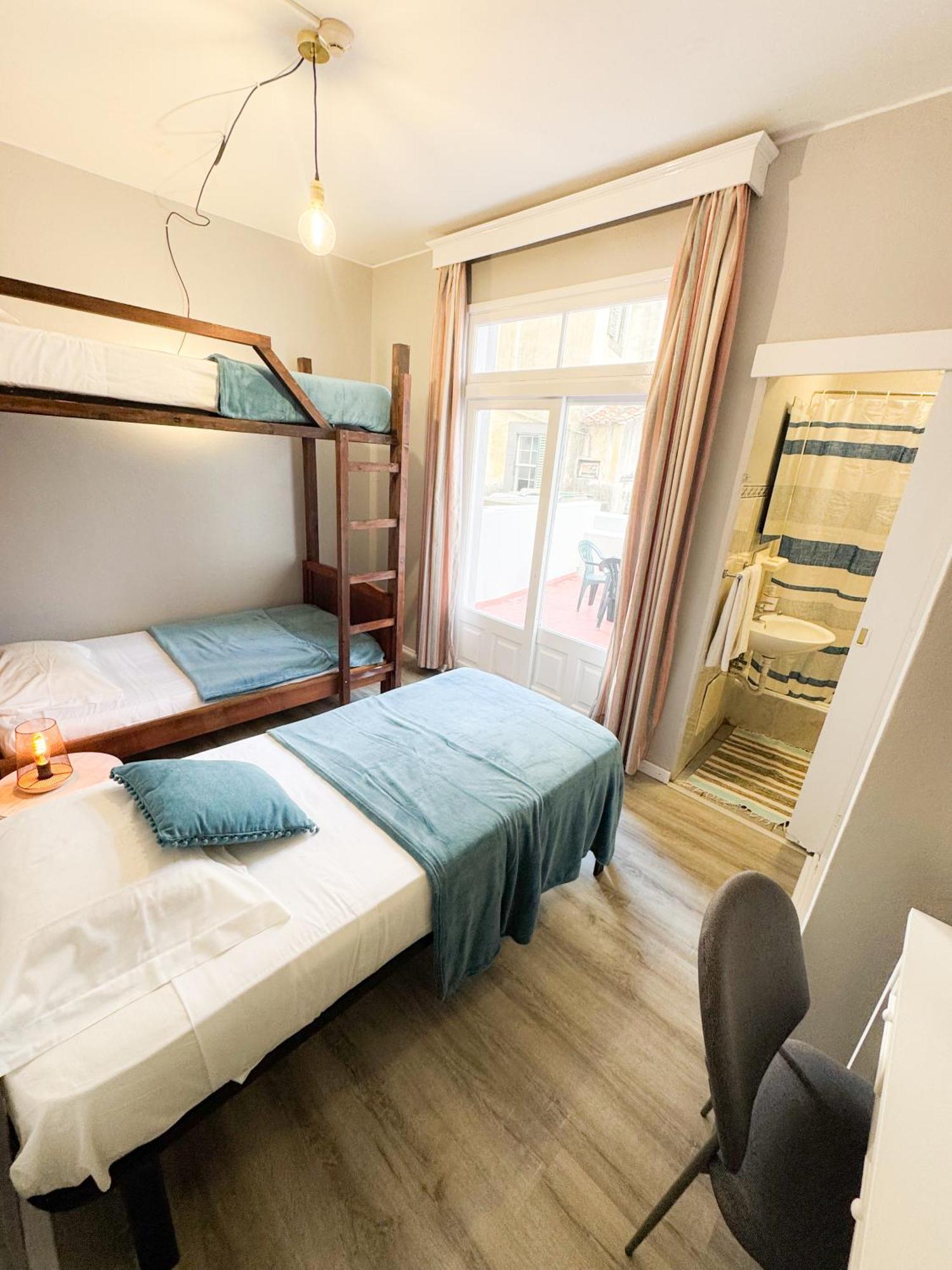 Hostel Monaco Фуншал Екстериор снимка